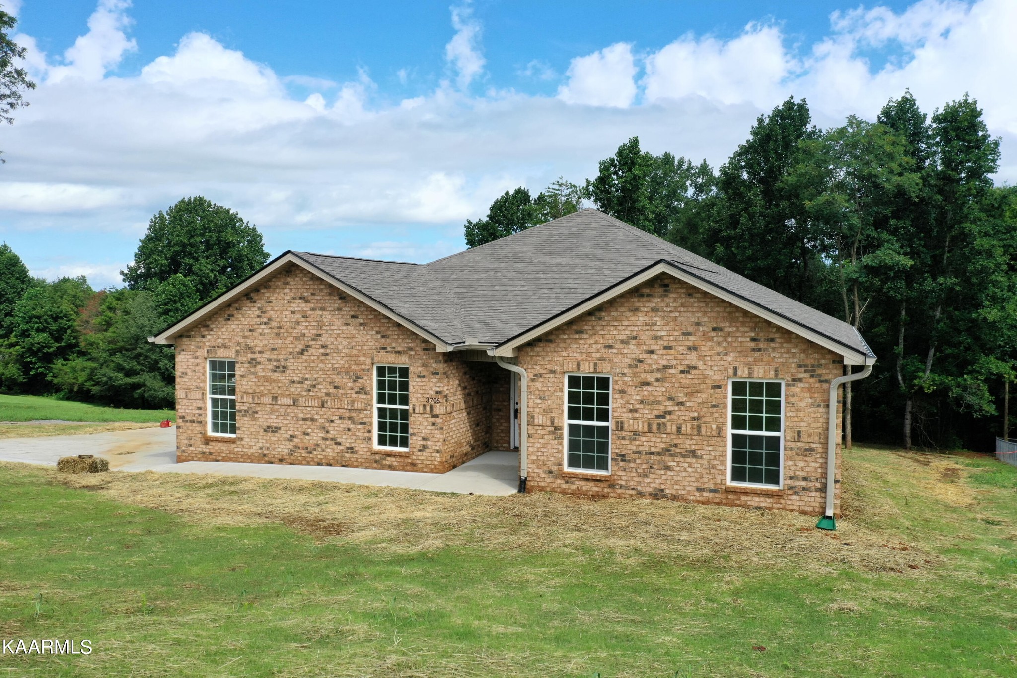 3706 Big Springs Road Friendsville, TN 37737 - Photo 4 of 32 Gallery Image 4
