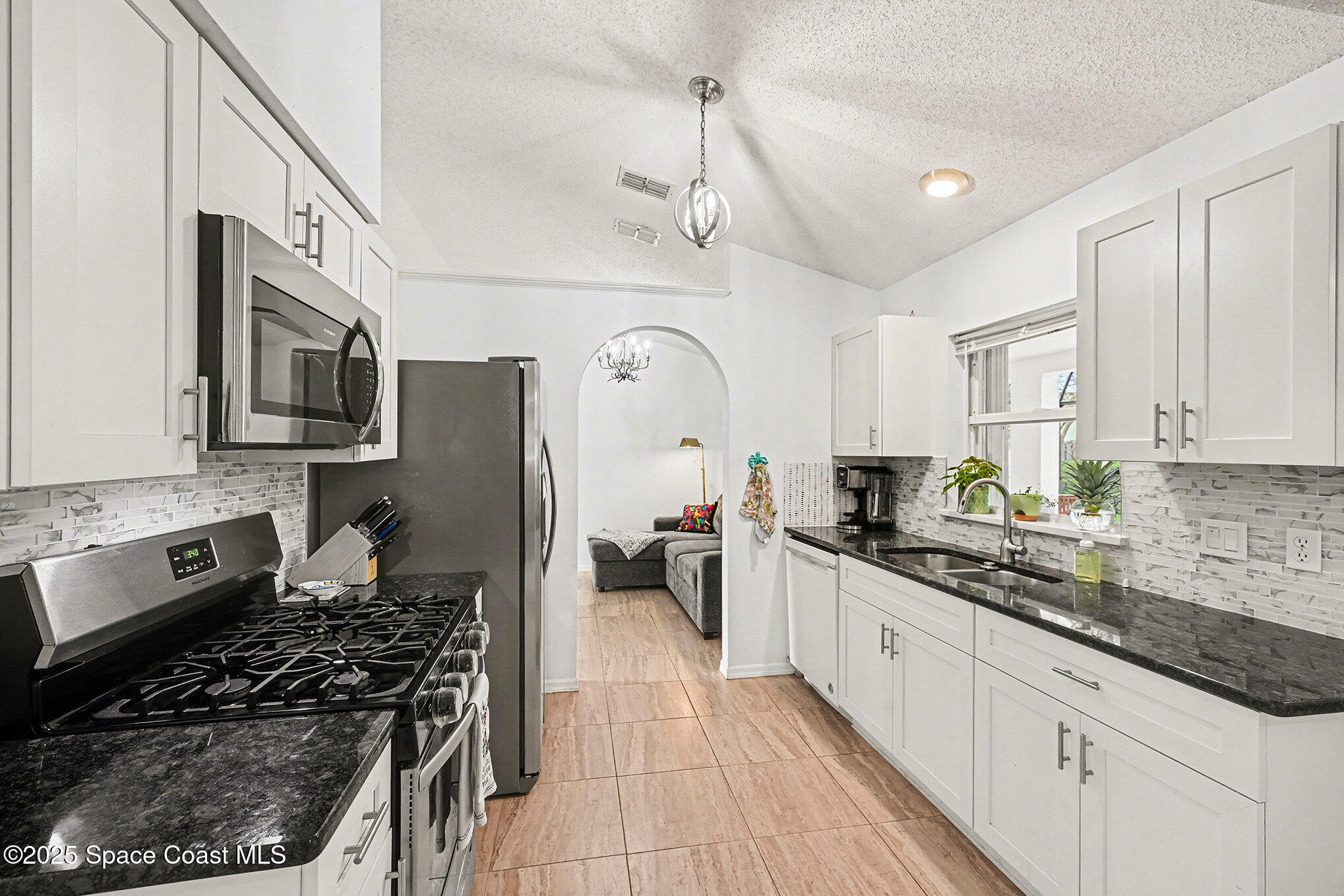 2360 High Ridge Road Melbourne, FL 32935 - Photo 4 of 38 011_dsc_3924_400