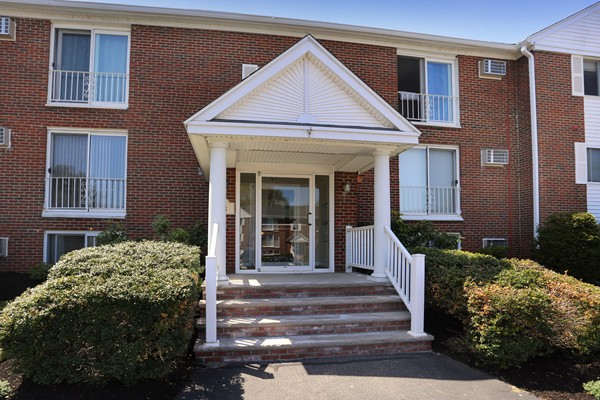 25 Clark's Road, Unit 3204 Amesbury, MA 01913 - Photo 1 of 18 Gallery Image 1