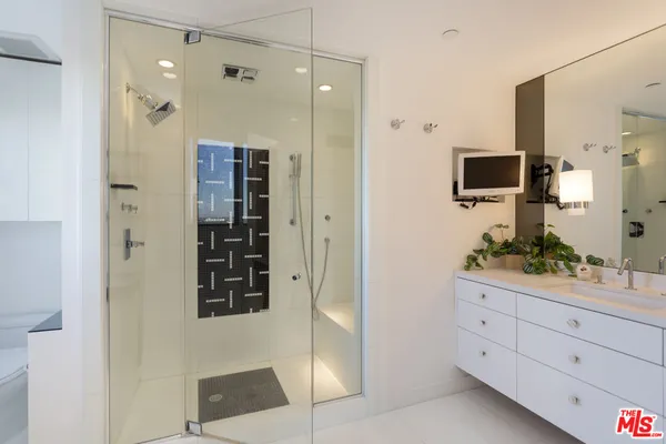 $1,799,000 | 10660 Wilshire Boulevard, Unit 1207, Los Angeles, CA 90024