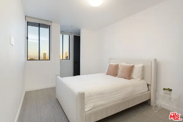 $1,799,000 | 10660 Wilshire Boulevard, Unit 1207, Los Angeles, CA 90024