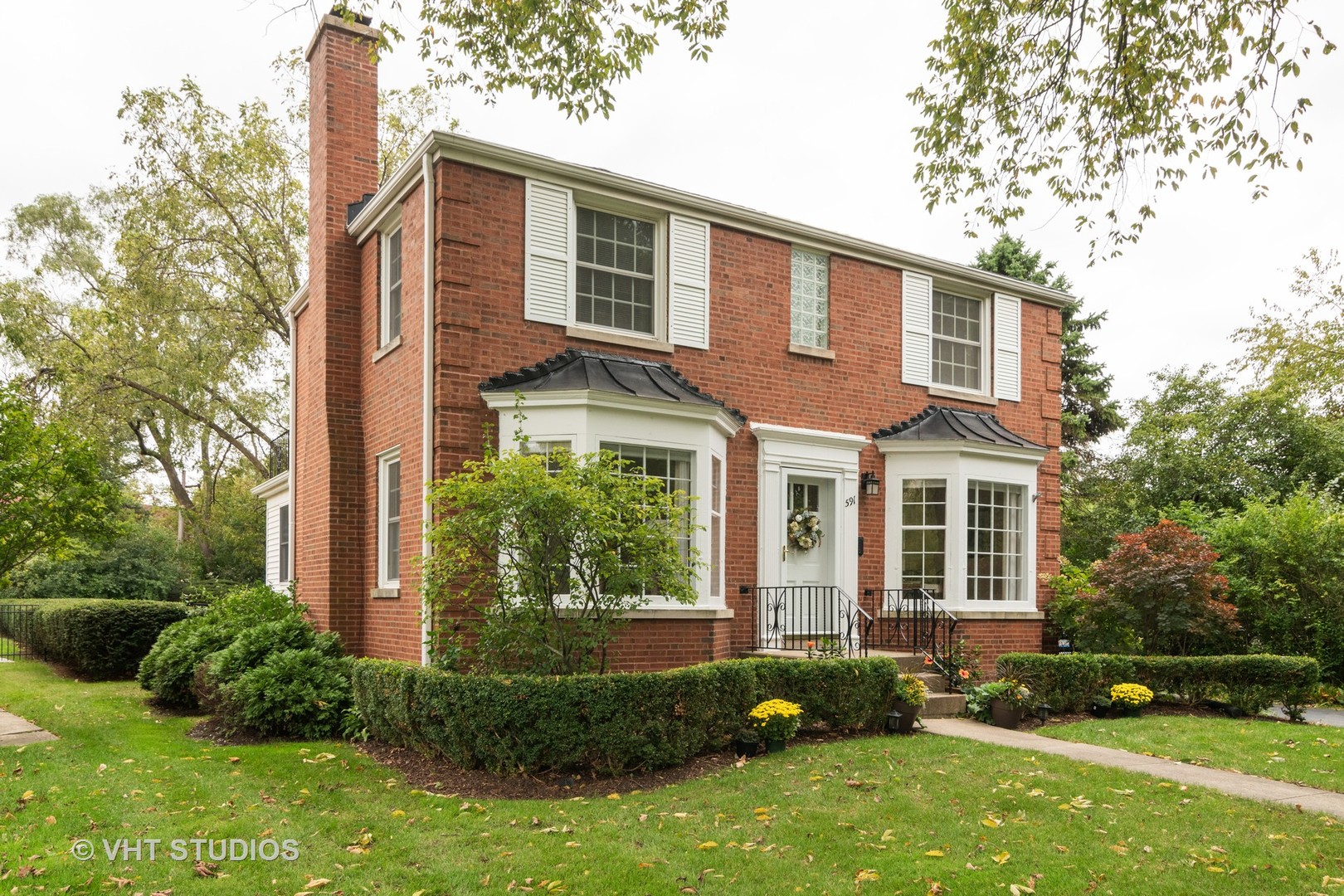 591 East Parkway Road Riverside, IL 60546 - Photo 1 of 22