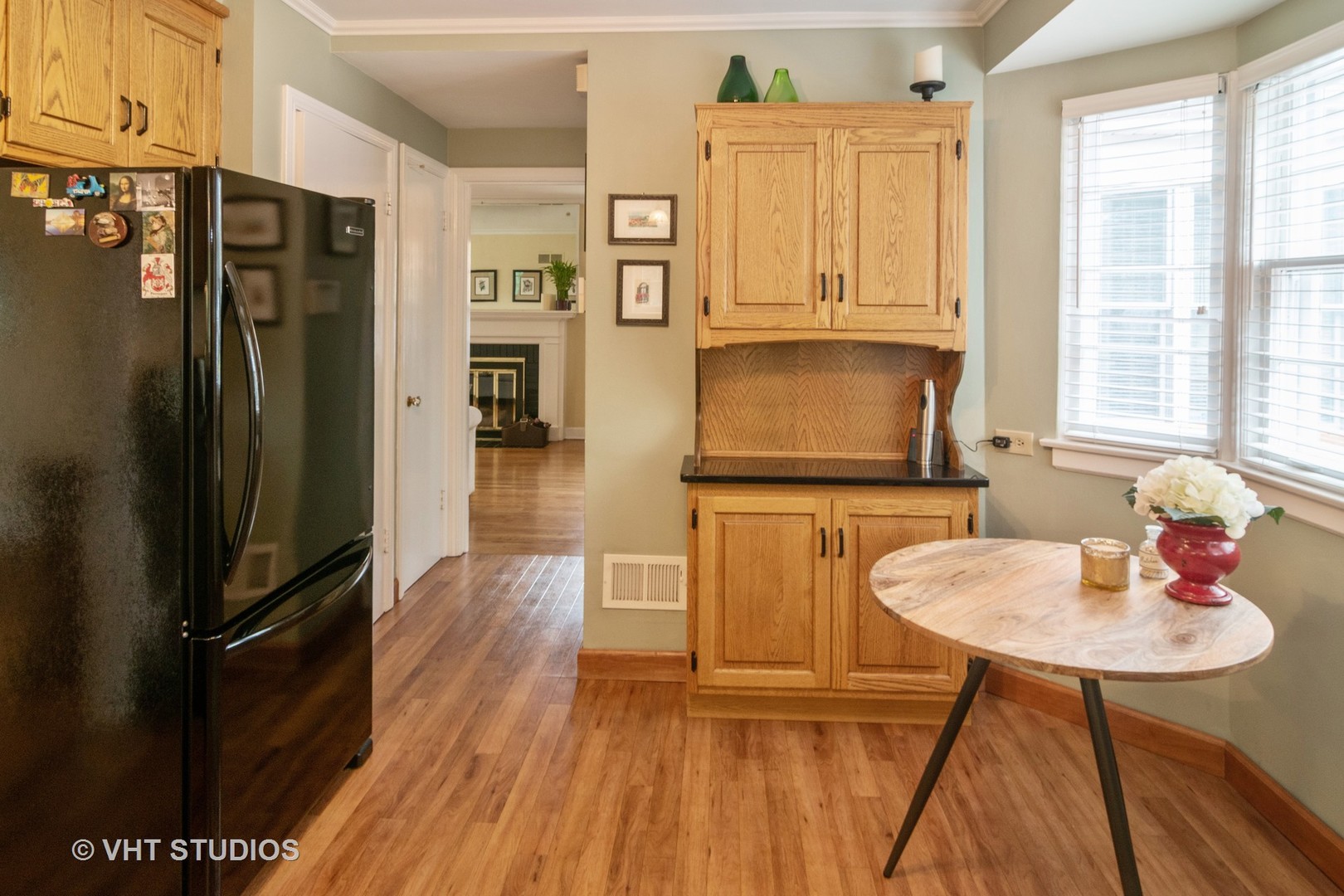 591 East Parkway Road Riverside, IL 60546 - Photo 6 of 22