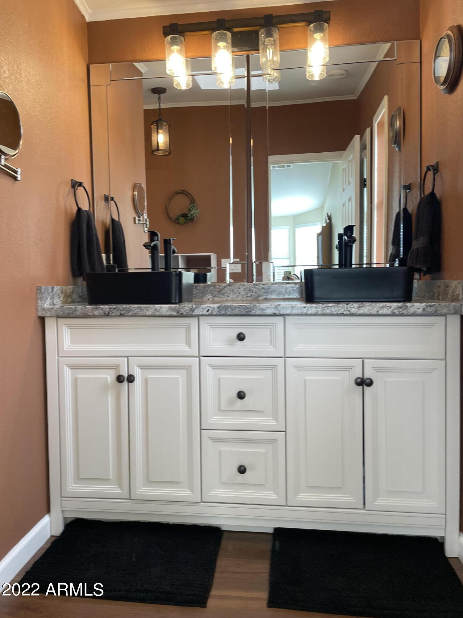 215 North Power Road, Unit 265 Mesa, AZ 85205 - Photo 15 of 30 Master Bathroom