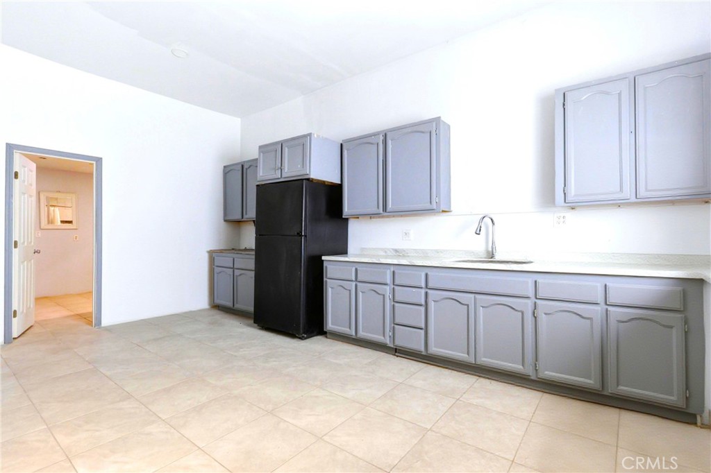 7008 Summit Valley Road Hesperia, CA 92345 - Photo 38 of 48