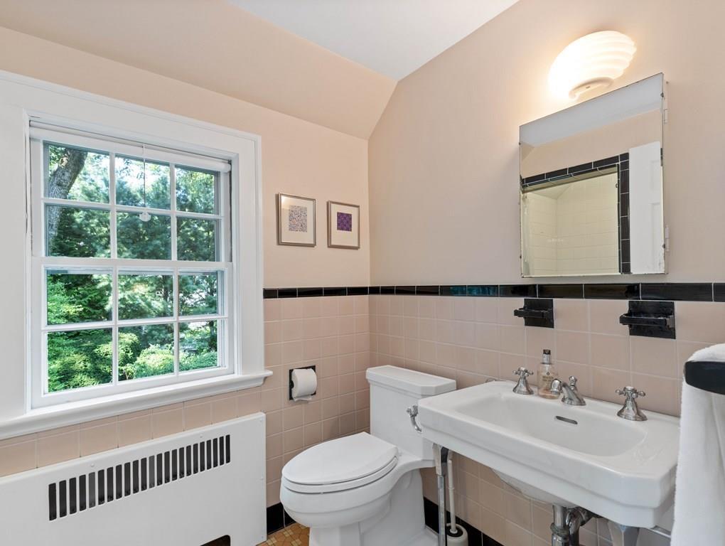 28 Boulder Road Wellesley, MA 02481 - Photo 15 of 21 Gallery Image 15
