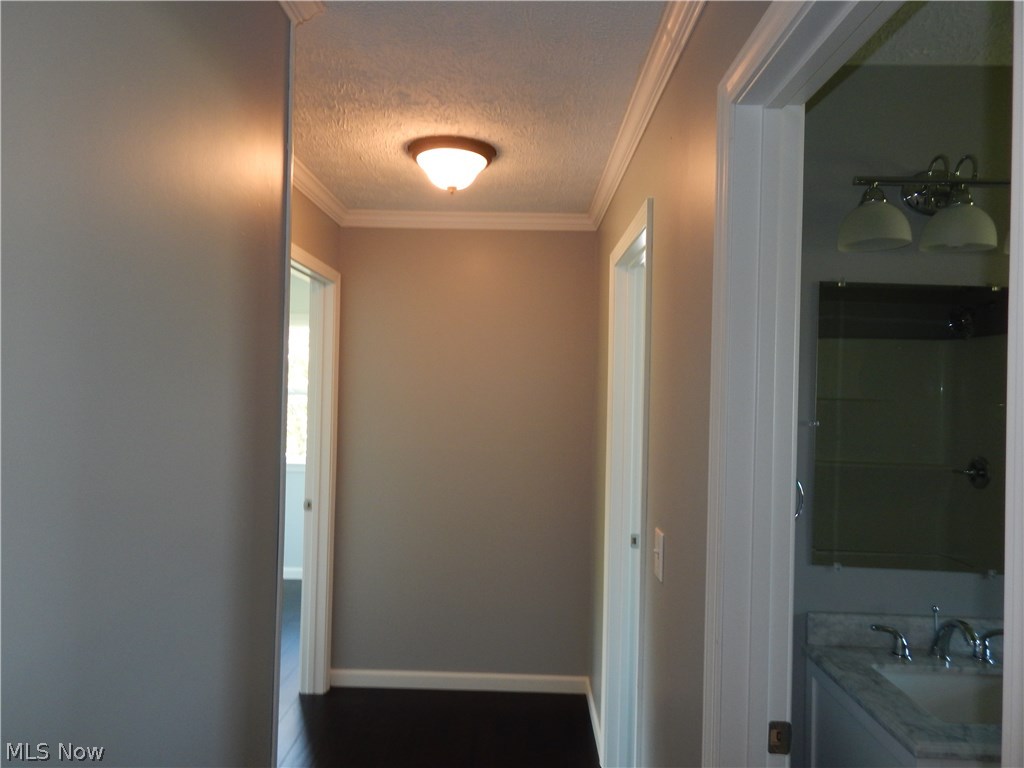 6048 Phillips Rice Road Cortland, OH 44410 - Photo 17 of 31 Gallery Image 17