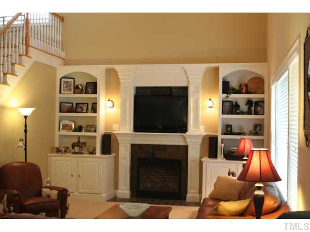 8110 Dreamy Way Raleigh, NC 27613 - Photo 3 of 20 Den/Family/Great Room