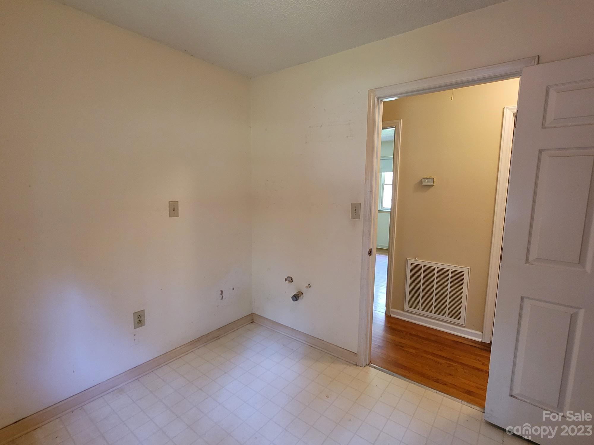 818 St Marks Church Road Bessemer City, NC 28016 - Photo 36 of 48 a view of an empty room