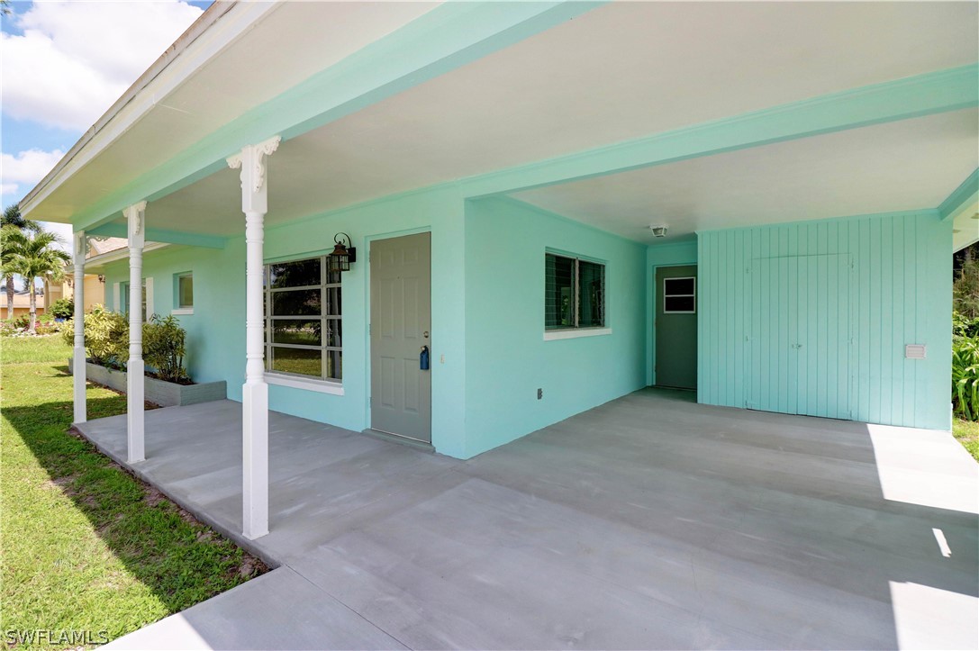 19039 Flamingo Road Fort Myers, FL 33967 - Photo 3 of 19 Gallery Image 3