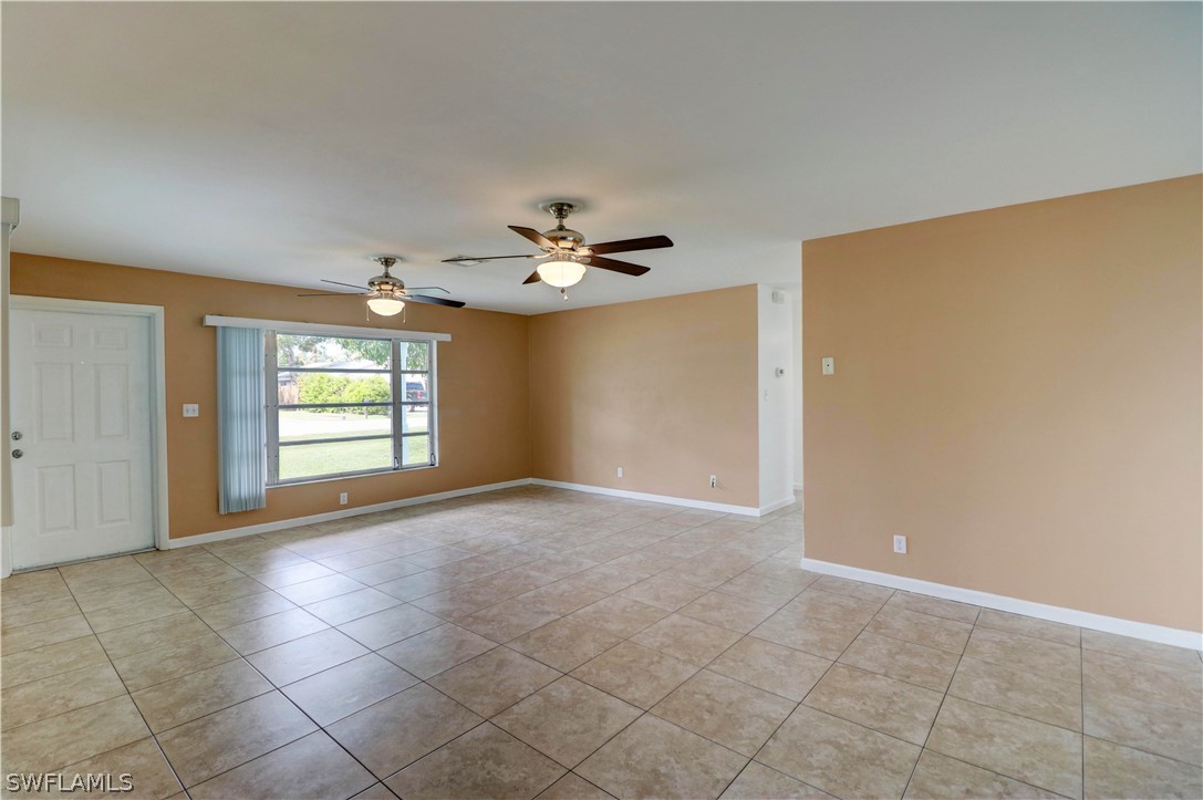 19039 Flamingo Road Fort Myers, FL 33967 - Photo 5 of 19 Gallery Image 5
