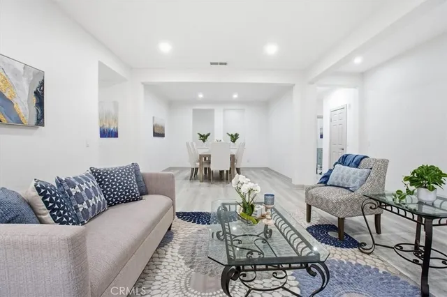 $899,900 | 13525 Aspen Grove Road, Eastvale, CA 92880