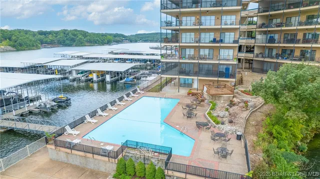 $649,000 | 118 Falls Point Drive, Unit 5B, Lake Ozark, MO 65049