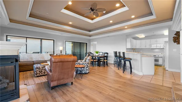 $649,000 | 118 Falls Point Drive, Unit 5B, Lake Ozark, MO 65049