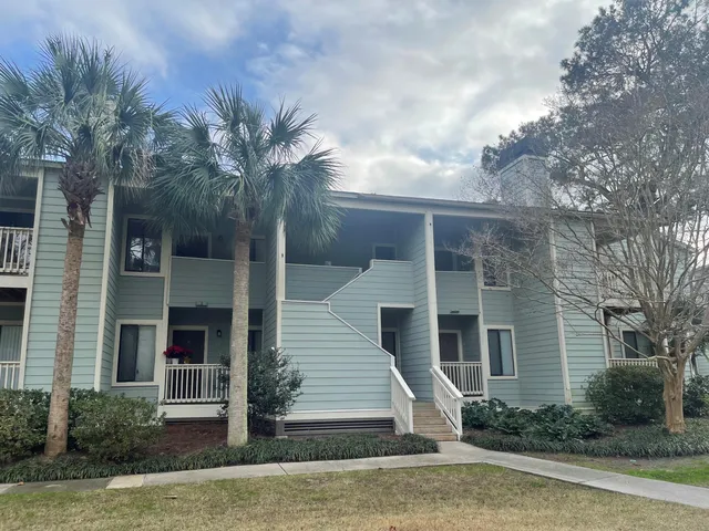 $2,675 | 1481 Center Street, Unit 904, Mount Pleasant, SC 29464