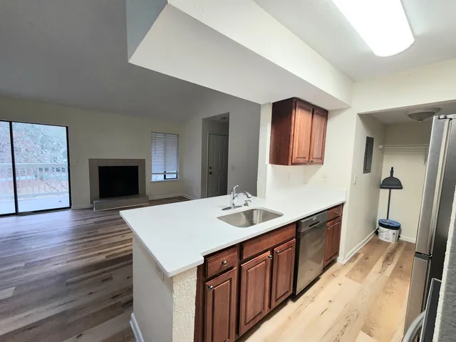 $2,675 | 1481 Center Street, Unit 904, Mount Pleasant, SC 29464