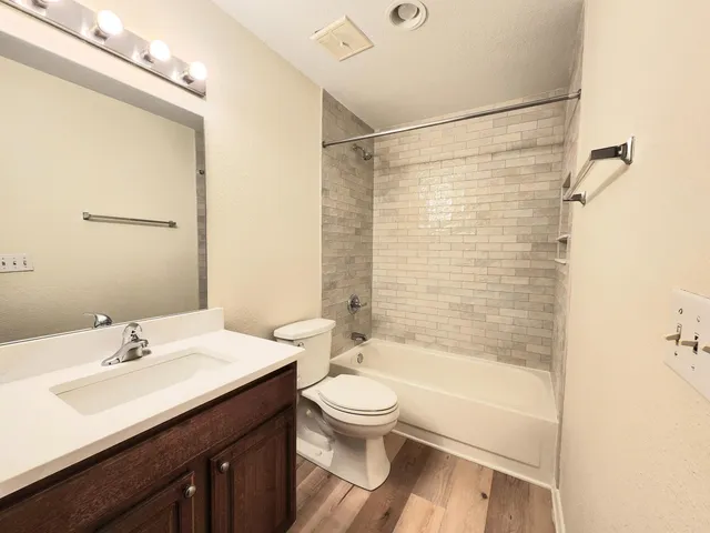 $2,675 | 1481 Center Street, Unit 904, Mount Pleasant, SC 29464