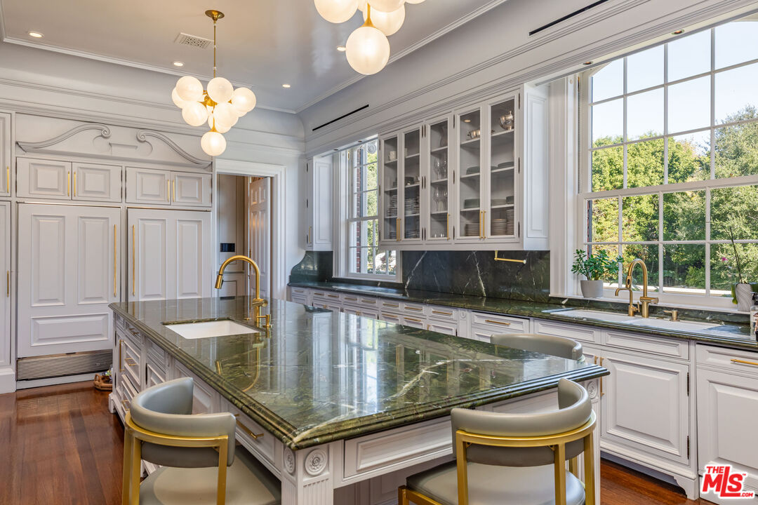 500 St Cloud Road Los Angeles, CA 90077 - Photo 10 of 59