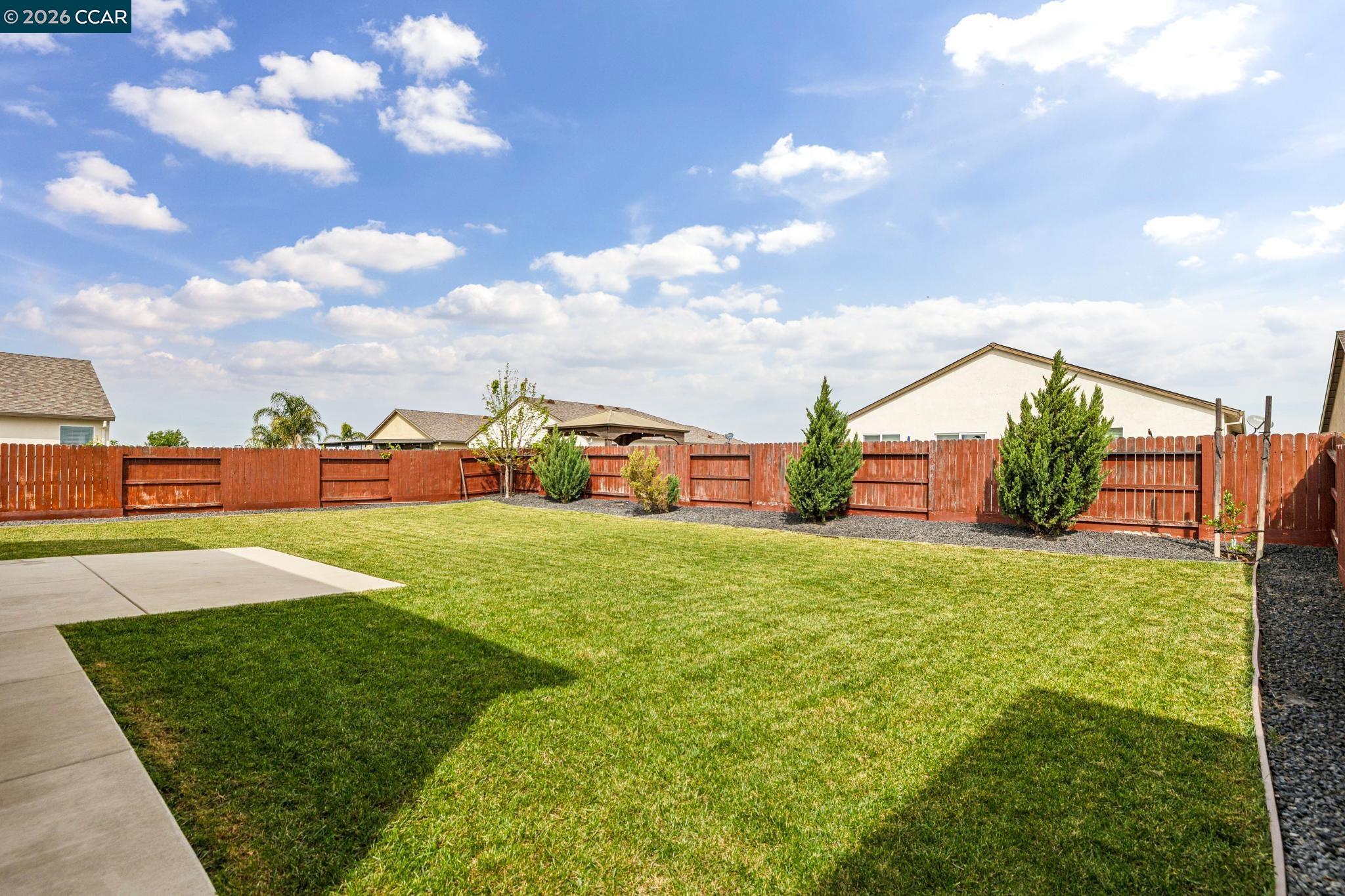 4748 Beacon Way Rio Vista, CA 94571 - Photo 31 of 35 a front view of house with yard