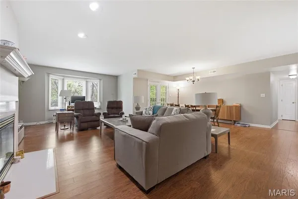 $212,000 | 4501 Eli Drive, Unit G, St. Louis, MO 63128