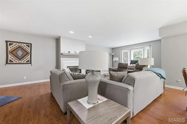 $212,000 | 4501 Eli Drive, Unit G, St. Louis, MO 63128