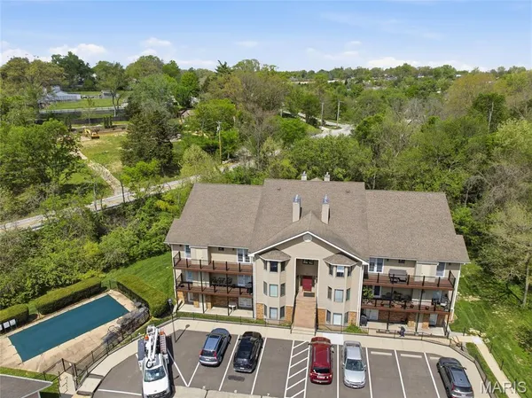 $212,000 | 4501 Eli Drive, Unit G, St. Louis, MO 63128