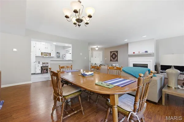 $212,000 | 4501 Eli Drive, Unit G, St. Louis, MO 63128