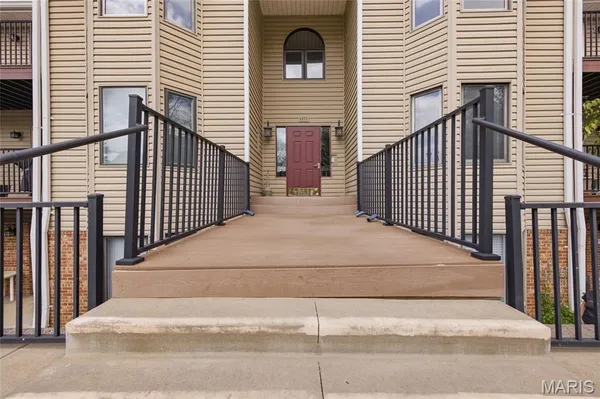 $212,000 | 4501 Eli Drive, Unit G, St. Louis, MO 63128