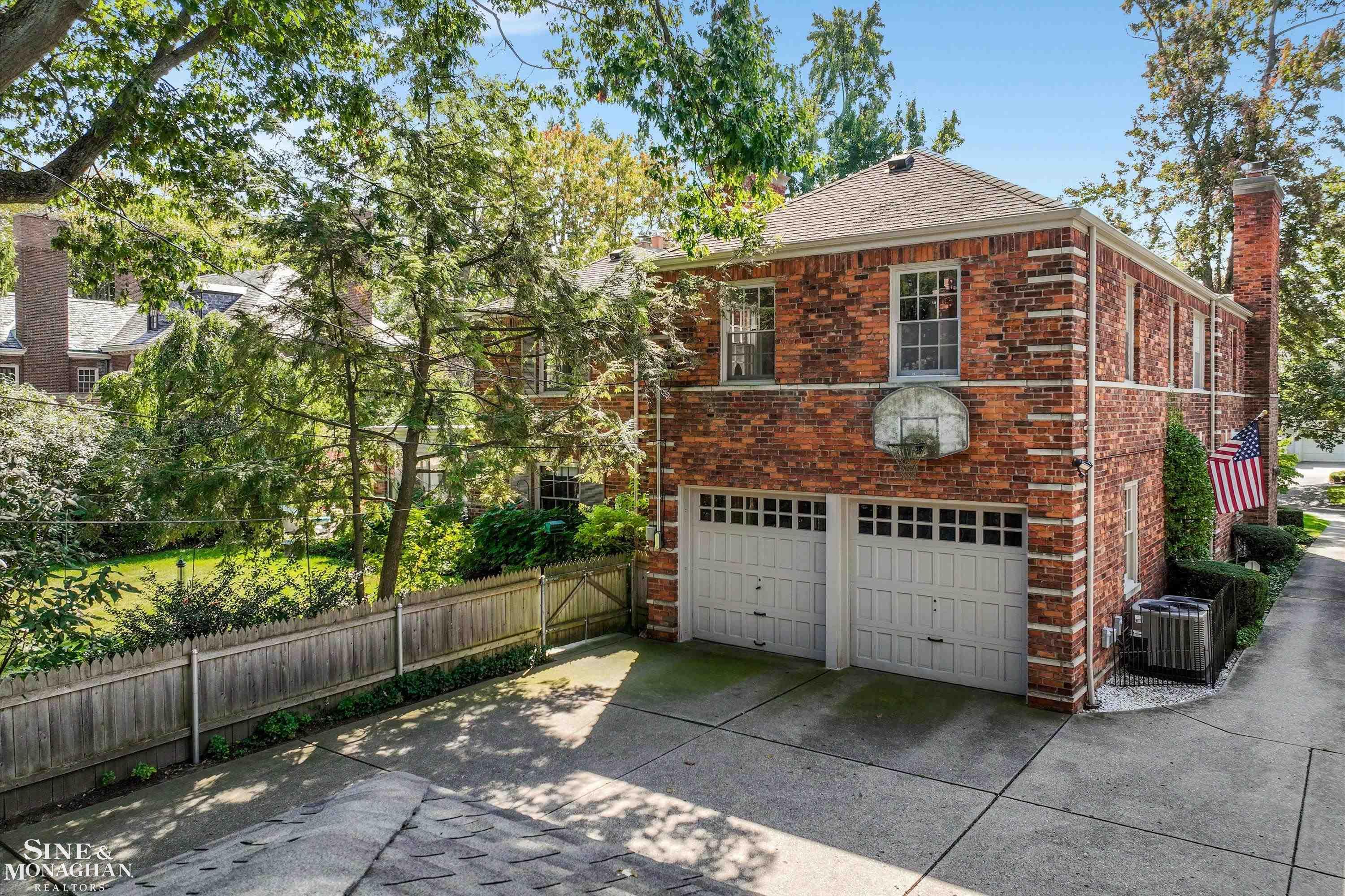 78 Vendome Road Grosse Pointe, MI 48236 - Photo 58 of 74 50155888-cacfbcc9-e175-4712-8da3-d7be6afee431.JPG