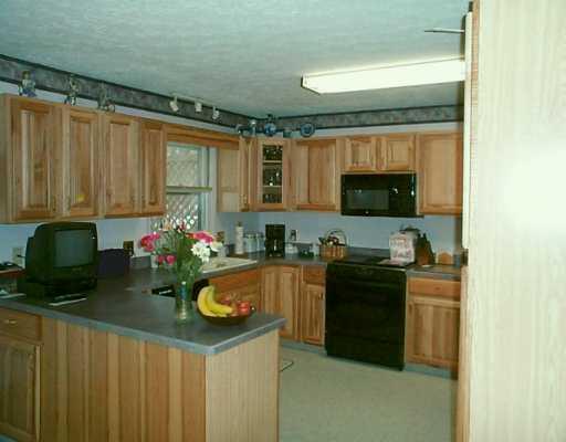 7282 Lamor Road Mercer, PA 16137 - Photo 2 of 4