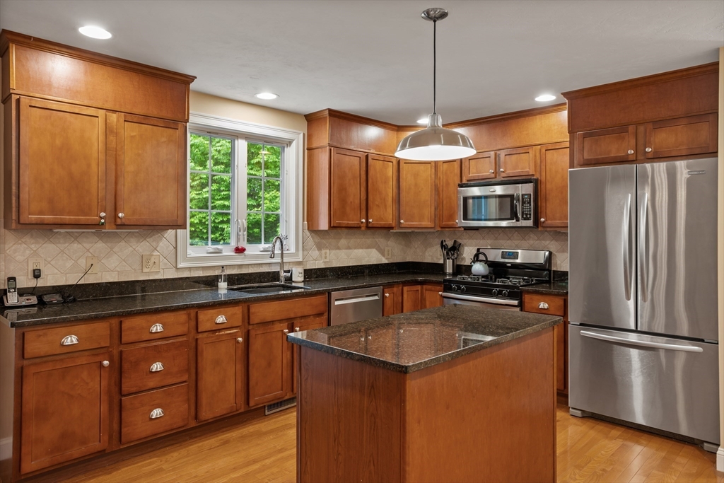 71 Fox Run Drive Ayer, MA 01432 - Photo 15 of 33