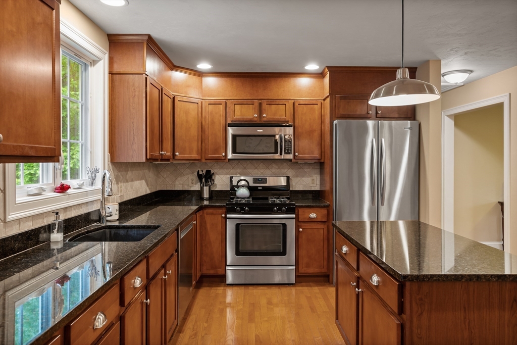 71 Fox Run Drive Ayer, MA 01432 - Photo 16 of 33