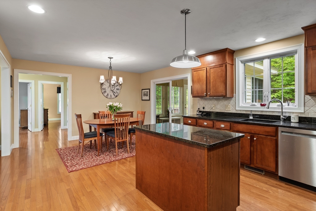 71 Fox Run Drive Ayer, MA 01432 - Photo 17 of 33