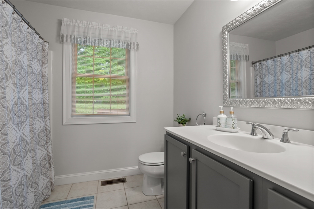 71 Fox Run Drive Ayer, MA 01432 - Photo 28 of 33