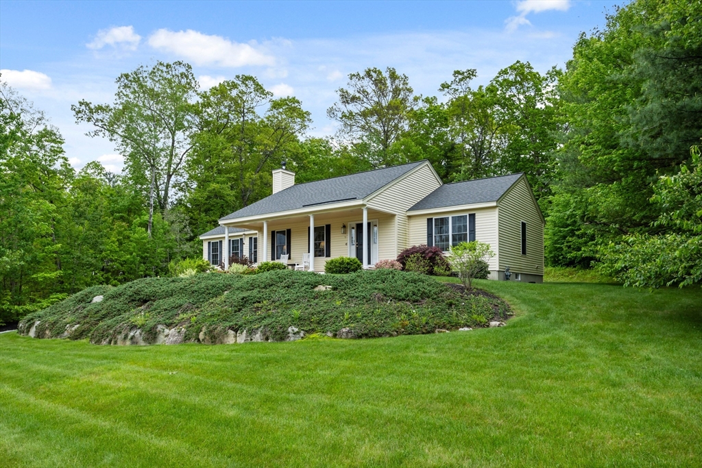 71 Fox Run Drive Ayer, MA 01432 - Photo 3 of 33