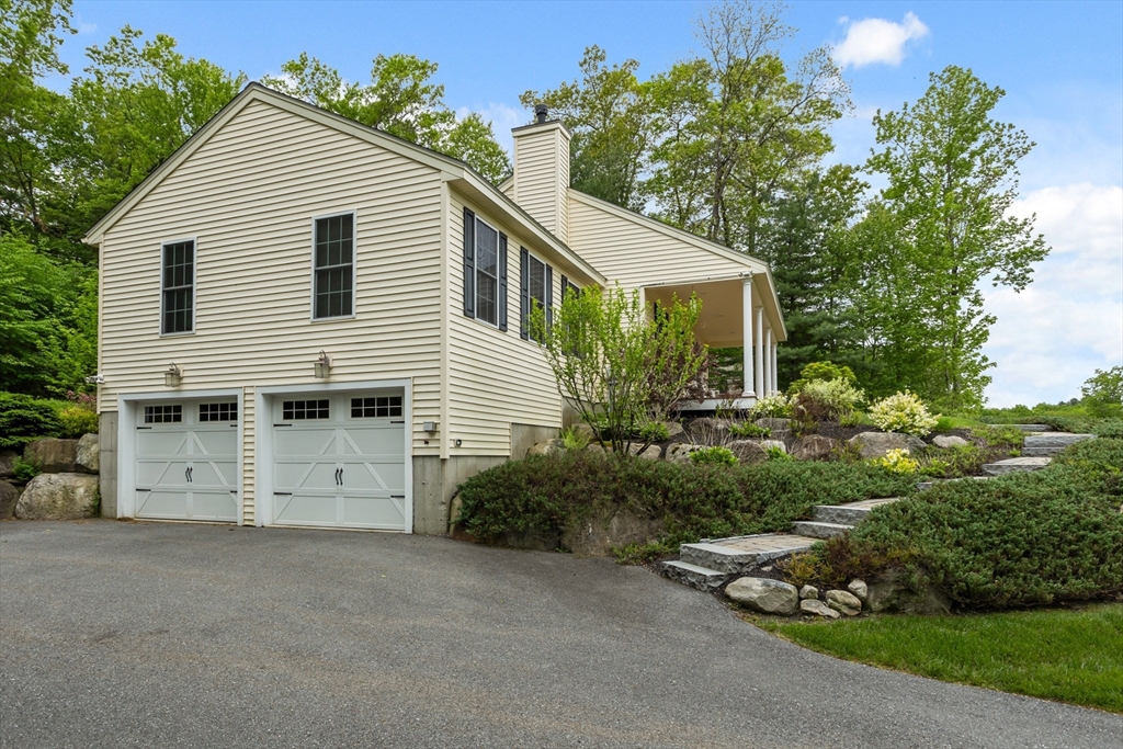 71 Fox Run Drive Ayer, MA 01432 - Photo 4 of 33