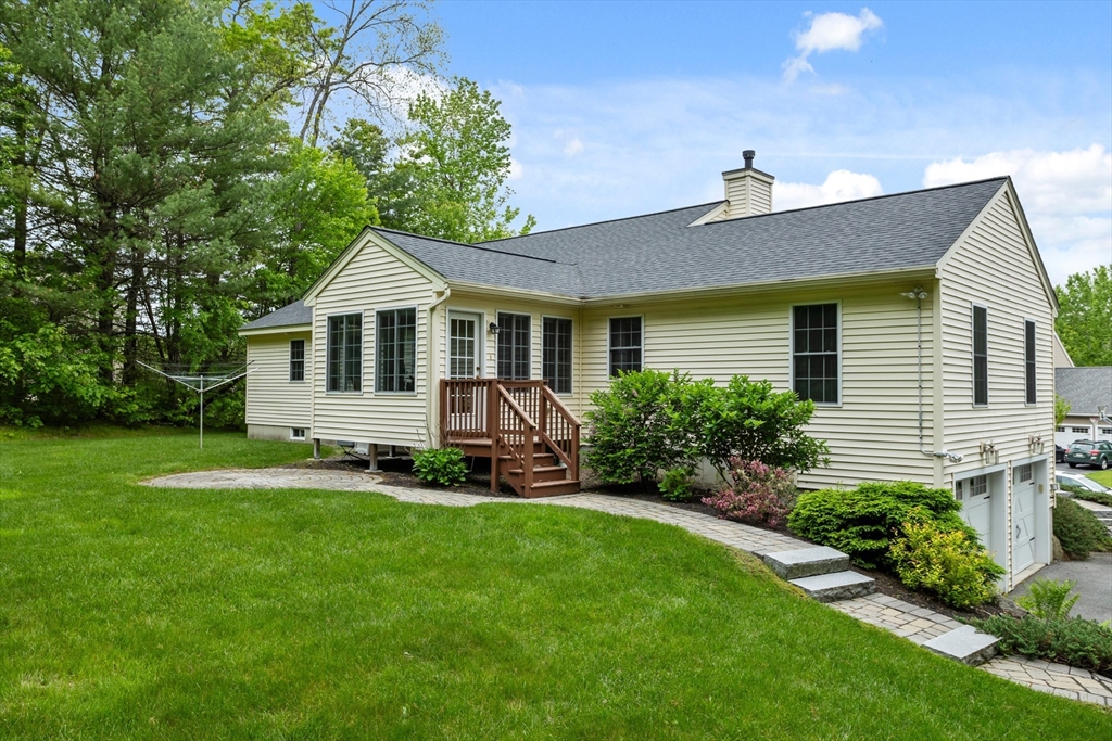 71 Fox Run Drive Ayer, MA 01432 - Photo 5 of 33