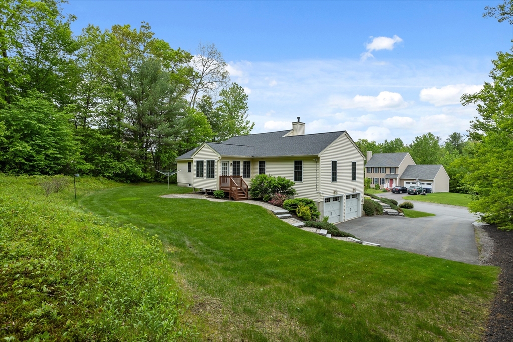 71 Fox Run Drive Ayer, MA 01432 - Photo 7 of 33