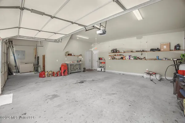 $725,000 | 1021 Tyler Drive, Summit, MS 39666