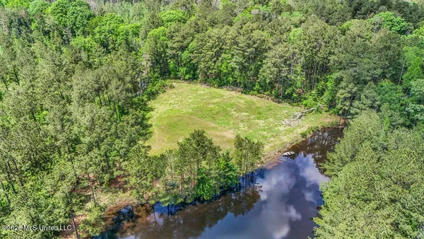 $725,000 | 1021 Tyler Drive, Summit, MS 39666