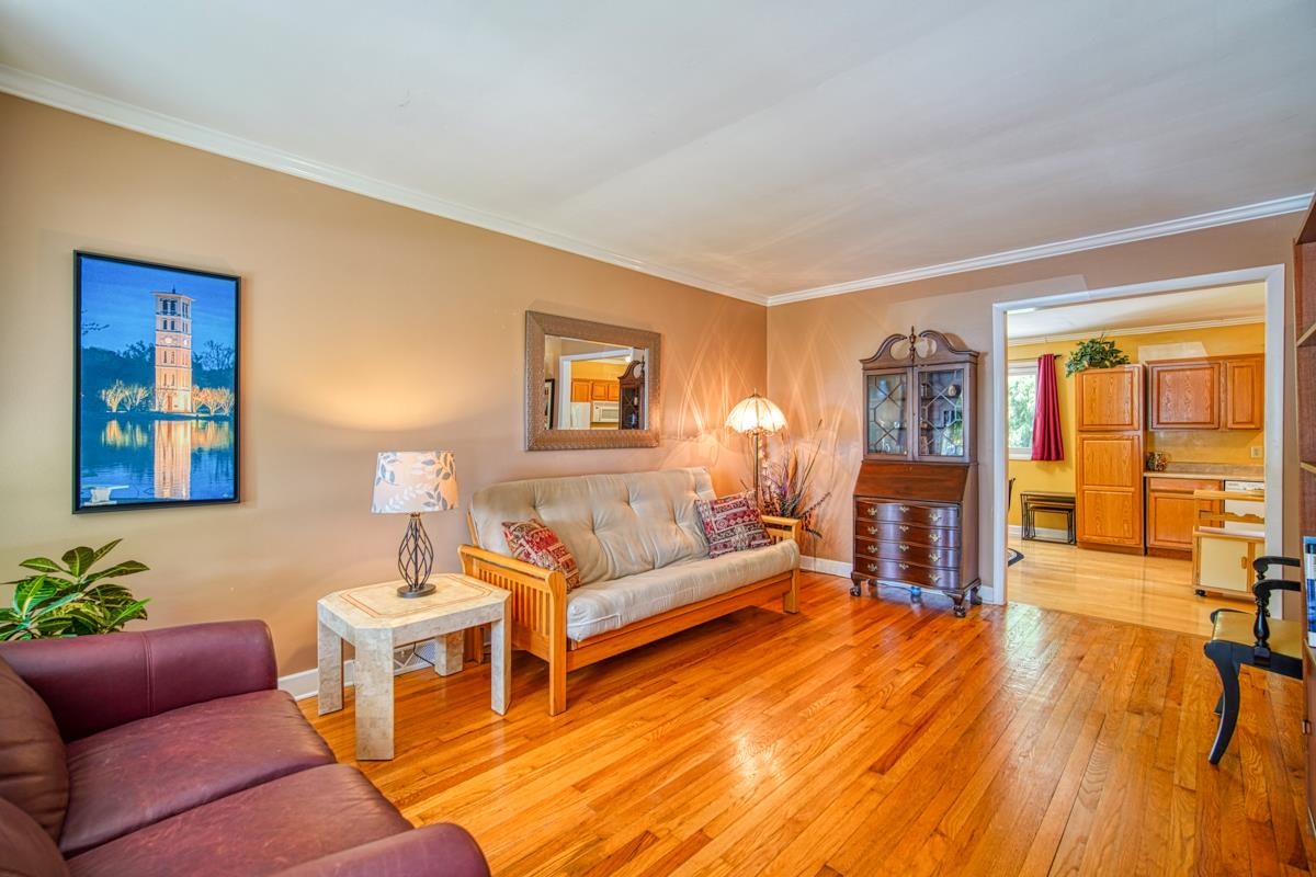8 Camelback Road Greenville, SC 29617 - Photo 5 of 33