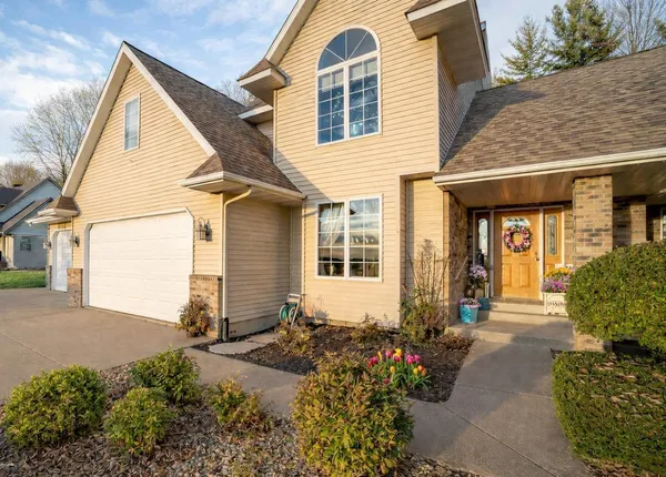 $475,000 | 328 Nordveien Drive, Boyceville, WI 54725