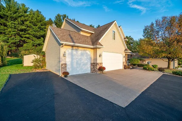 $475,000 | 328 Nordveien Drive, Boyceville, WI 54725