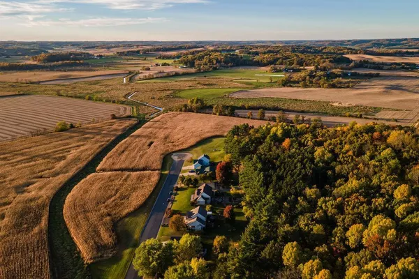 $475,000 | 328 Nordveien Drive, Boyceville, WI 54725