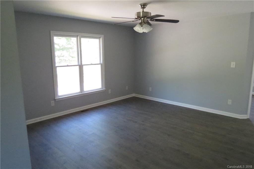 1985 Caring Road York, SC 29745 - Photo 4 of 21 Gallery Image 4