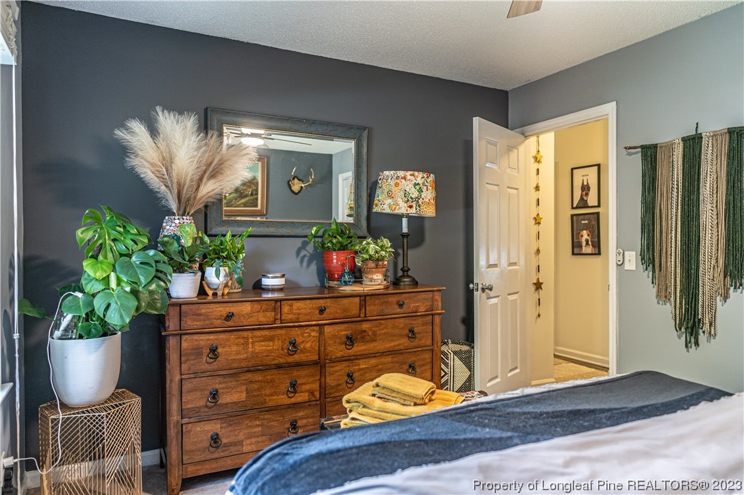 3 Red Cedar Lane Pinehurst, NC 28374 - Photo 15 of 20 a room with furniture and potted plant