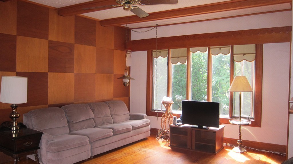 36 East Border Road Malden, MA 02148 - Photo 3 of 29 Gallery Image 3