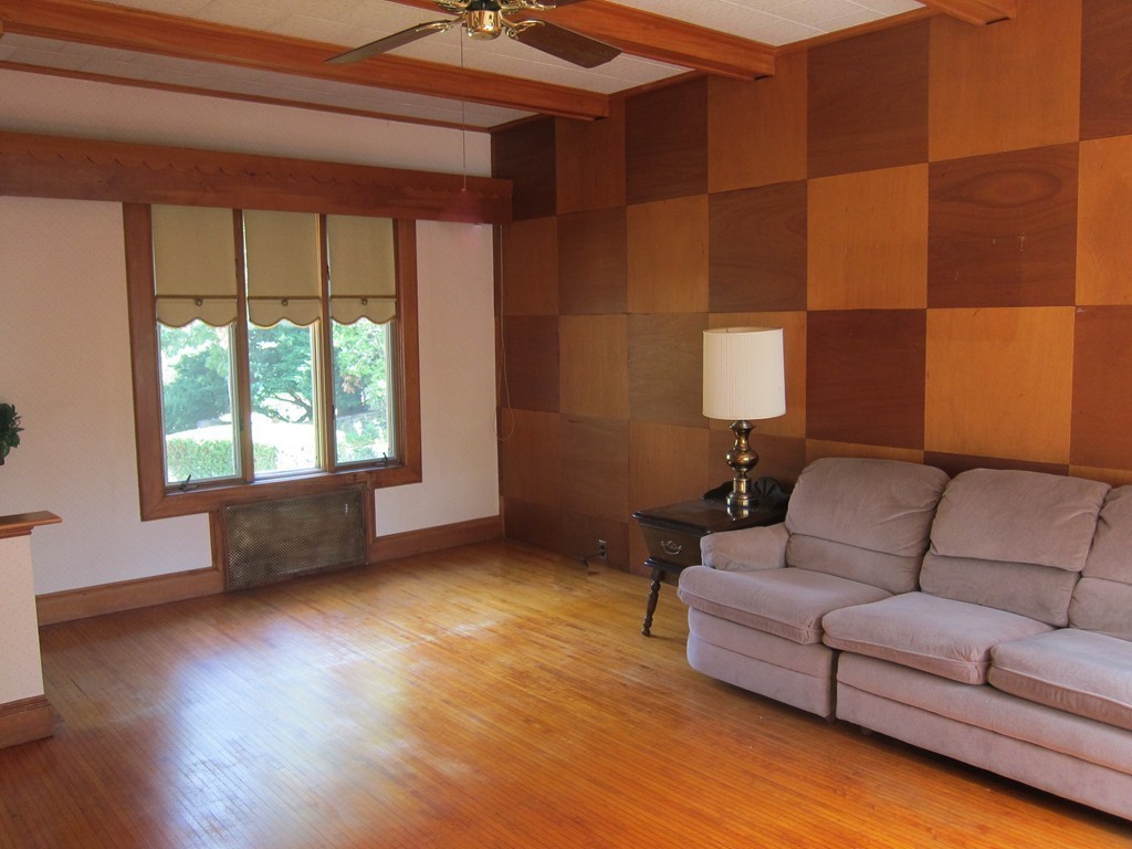 36 East Border Road Malden, MA 02148 - Photo 4 of 29 Gallery Image 4