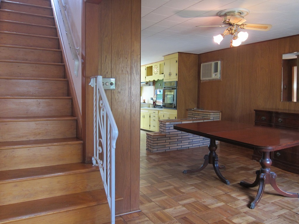 36 East Border Road Malden, MA 02148 - Photo 5 of 29 Gallery Image 5
