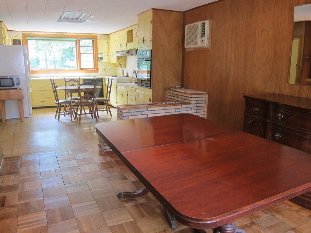 36 East Border Road Malden, MA 02148 - Photo 7 of 29 Gallery Image 7